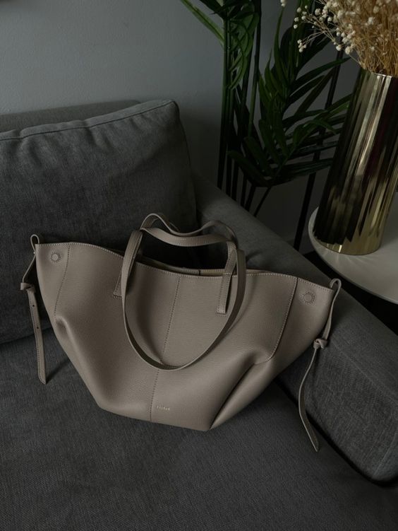 Liv | Dame Elegant og Rummelig Totebag