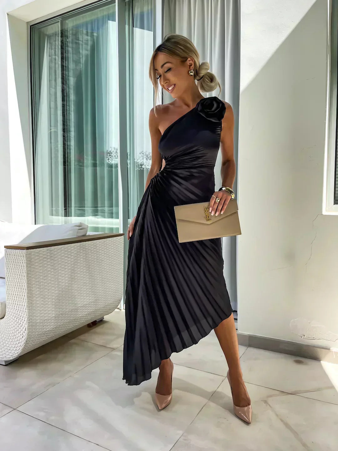 Sanne | Dame Midi Kjole Med One-Shoulder Og Plissering